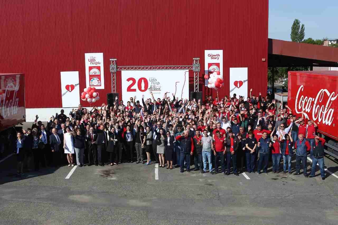 coca-cola team photo_11zon (1)